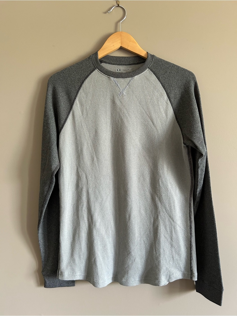 Under Armour Men's Two-Tone Long-Sleeve Waffle Crew Neck Shirt - Gray/Light Gray